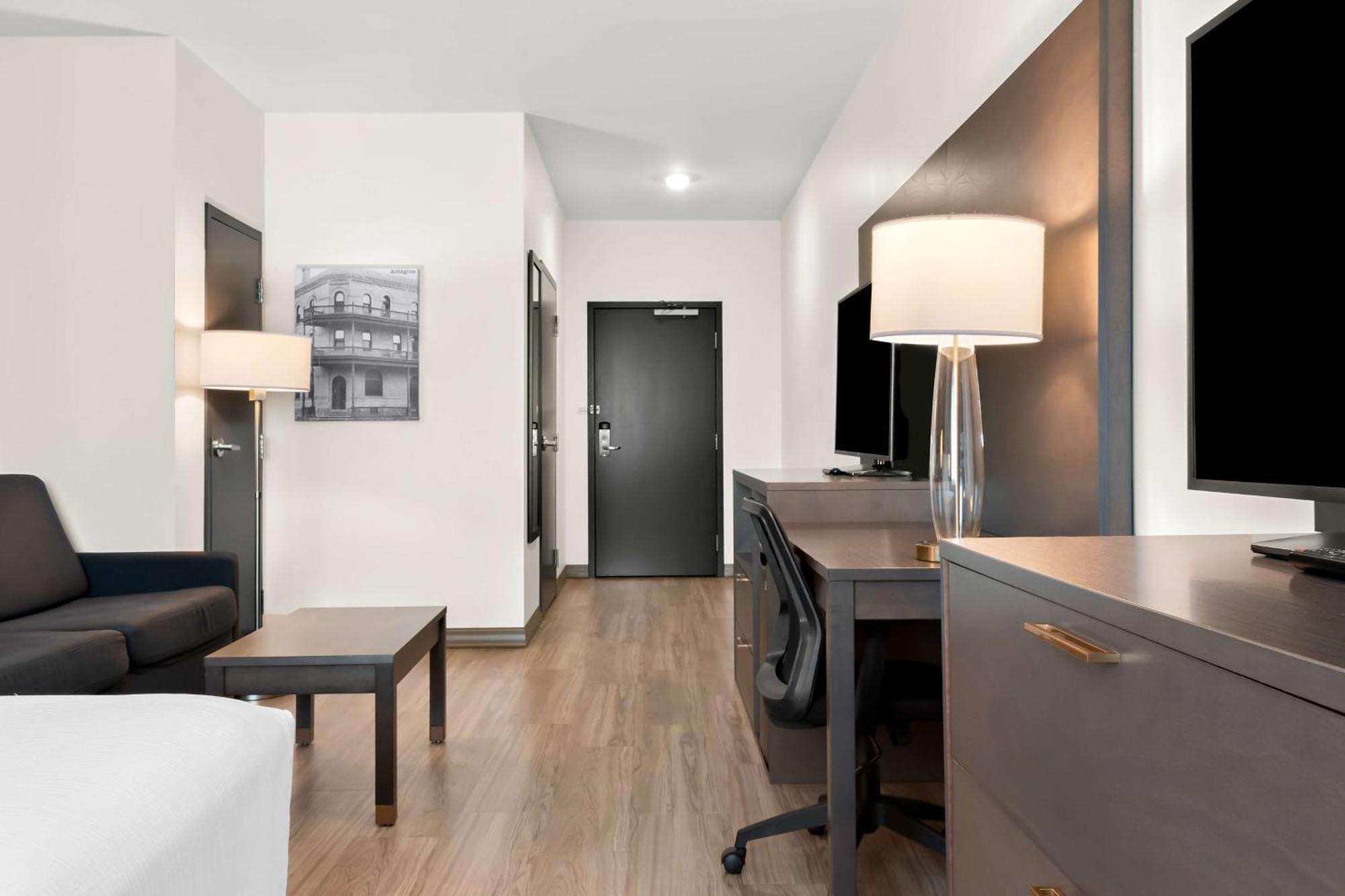 Best Western Plus Morden Екстериор снимка