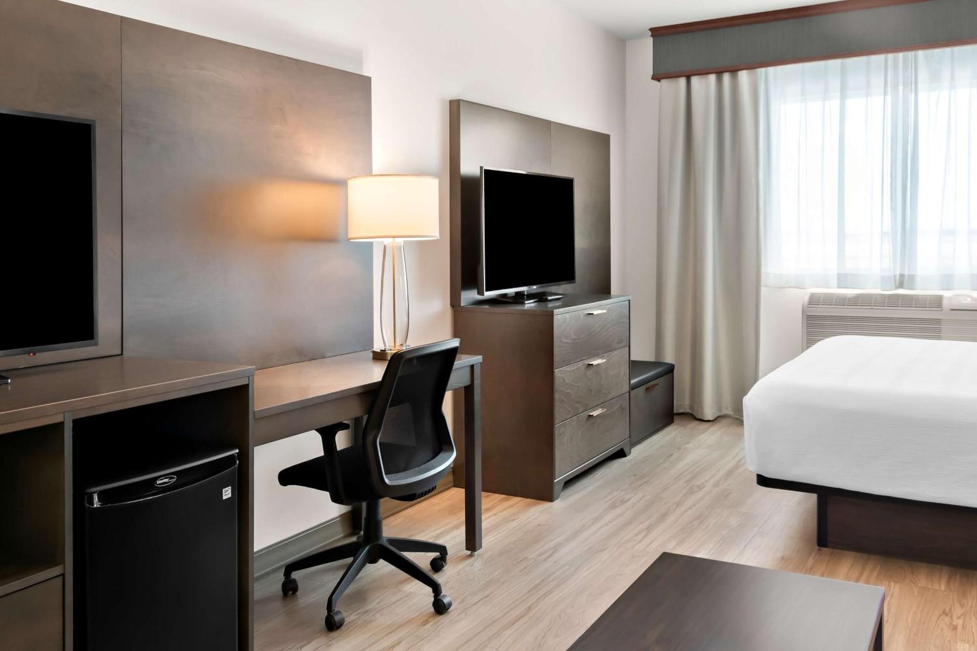 Best Western Plus Morden Екстериор снимка