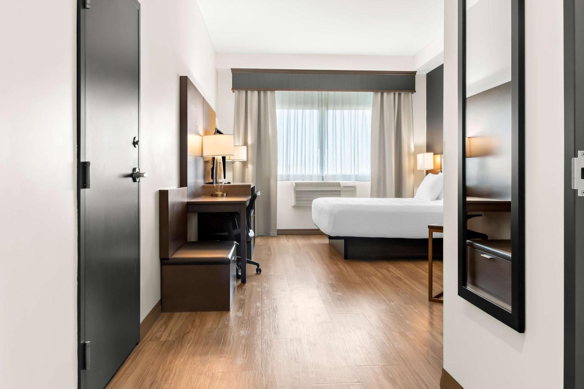 Best Western Plus Morden Екстериор снимка